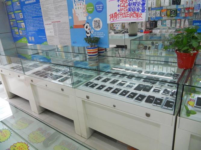 温先生                   专业更换手机屏幕,原厂设备专业压屏,批发